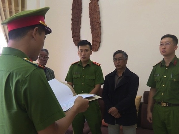 Bắt tạm giam Phó Giám đốc vì tội đưa hối lộ tại trung tâm đăng kiểm Lâm Đồng