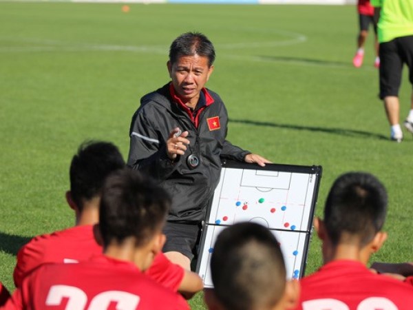 HLV Hoàng Anh Tuấn: 'Tôi và ông Troussier đã nhất quán triết lý, mục tiêu...'