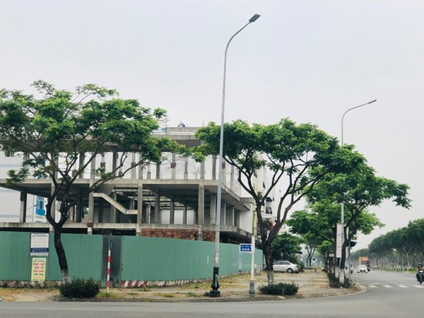 Bỏ tiền tỷ mua shophouse, 7 năm thành nhà hoang