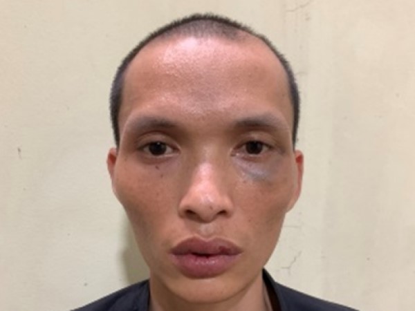 Bắt khẩn cấp đối tượng dùng bơm kim tiêm đe dọa cướp điện thoại của trẻ em