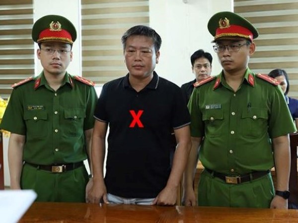 'Phù phép' nâng khống doanh thu, làm giả nhiều tài liệu, Giám đốc cùng nhân viên bị khởi tố