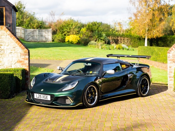 Hàng hiếm Lotus Exige Cup 430 bản đặc biệt lộ diện tại Việt Nam, giá siêu đắt