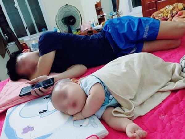 Nhan sắc thì có hạn nhưng con càng lớn càng đẹp trai, bố trẻ nghi ngờ mang đi xét nghiệm ADN và cái kết 'ú òa'