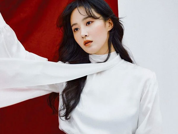 Tranh cãi ảnh căn cước của Yuri (SNSD) bị rao bán ở chợ với mức giá gây choáng