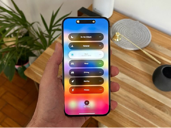 Apple đang phát triển iPhone màn hình cuộn
