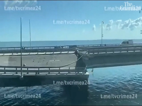 Hình ảnh cầu Crưm hư hại sau khi bị tấn công, Nga đổ lỗi cho Ukraine