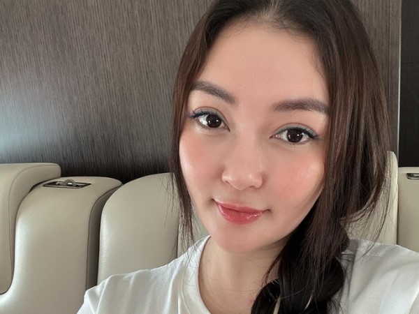 Gần một năm mới đăng ảnh công khai, Hoa hậu Nguyễn Thị Huyền có gì gây xôn xao?