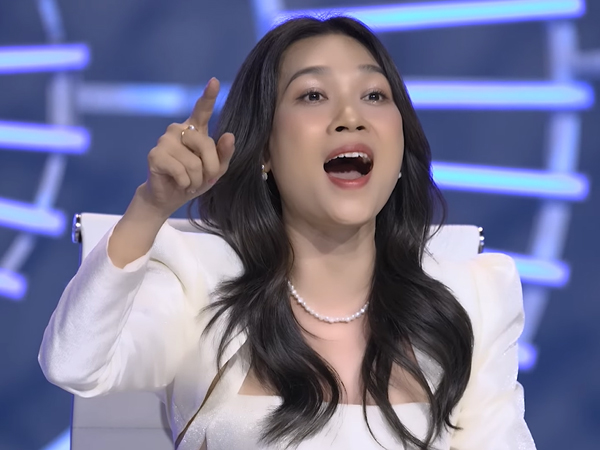 Vietnam Idol: Ngẫu hứng thị phạm 1 câu, fan 'rần rần' đòi Mỹ Tâm cover Cô Đơn Trên Sofa