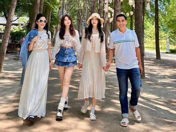 Đằng sau bức hình đẹp của gia đình Quyền Linh là hậu trường cười ra nước mắt