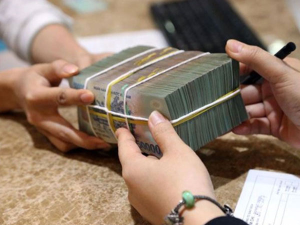 Lãi suất liên ngân hàng giảm thấp về vùng đáy lịch sử