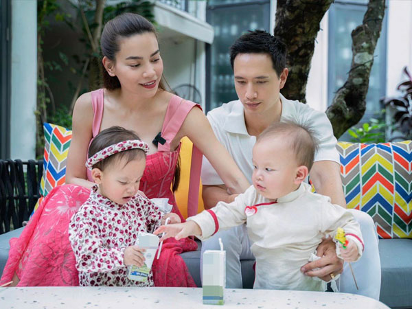 Mẹ là 'yêu nữ hàng hiệu', vì sao Hà Hồ thường xuyên cho các con mặc lại đồ cũ và bình dân?