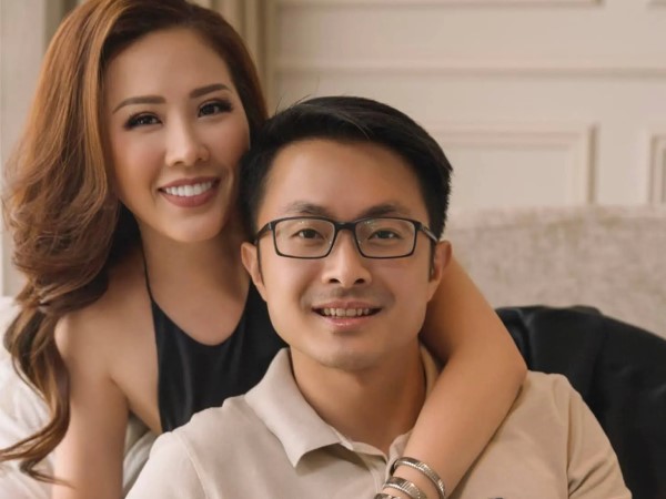 Trước khi ly hôn, hoa hậu Thu Hoài có 7 năm 'đẹp như mơ' bên chồng kém tuổi