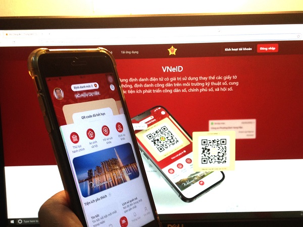 Hướng dẫn đăng nhập ứng dụng VNeID trên smartphone mới