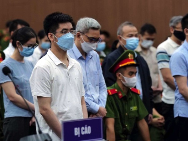 Đề xuất thực nghiệm để chứng minh hành vi phạm tội của cựu điều tra viên