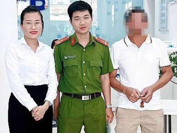 Hi hữu: Chuyển nhầm gần 200 triệu đồng cho... người đang bị tạm giam