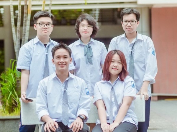 Học sinh Hà Nội ứng dụng AI giải quyết tình trạng thiếu điện