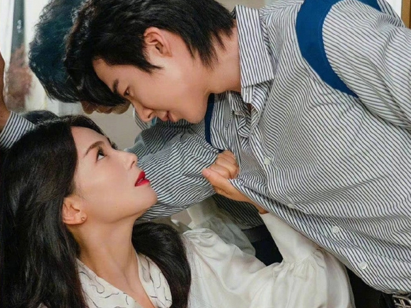 Mỹ nhân hoa ngữ bị chê già như mẹ bạn diễn, U50 vẫn đóng ngôn tình nhí nhảnh