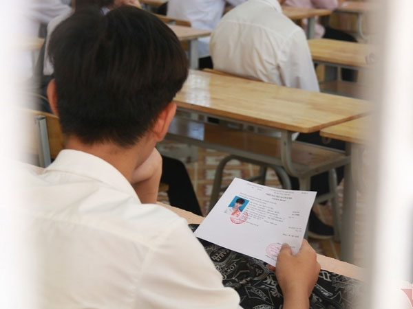 Chuyên gia nói gì về nhóm thí sinh điểm cao ngất nhưng 'dính' 0 môn Tiếng Anh?