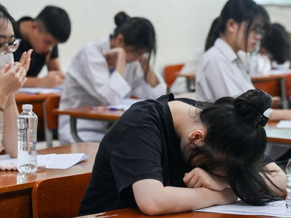 Thí sinh điểm cao ngất nhưng 'dính' 0 môn tiếng Anh, Sở GD-ĐT Nam Định nói gì?