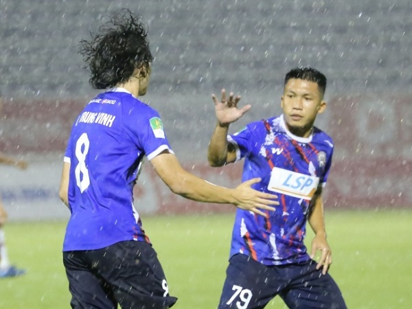 Diễn biến bất ngờ vụ cựu tuyển thủ U23 Việt Nam và đồng đội kêu cứu vì bị CLB nợ tiền lót tay