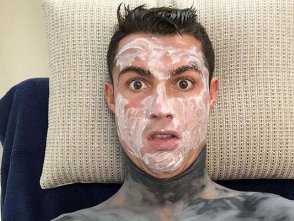 Bất ngờ với quy trình chăm sóc da cầu kỳ của Ronaldo và Messi
