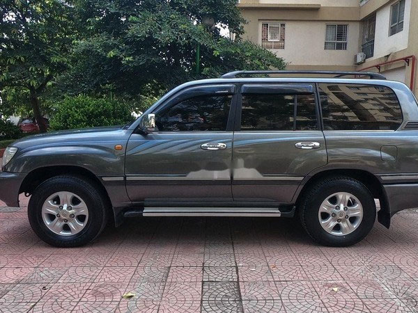 Bộ Công Thương bán xe Land Cruiser, Mercedes... giá hơn 2,9 tỷ đồng