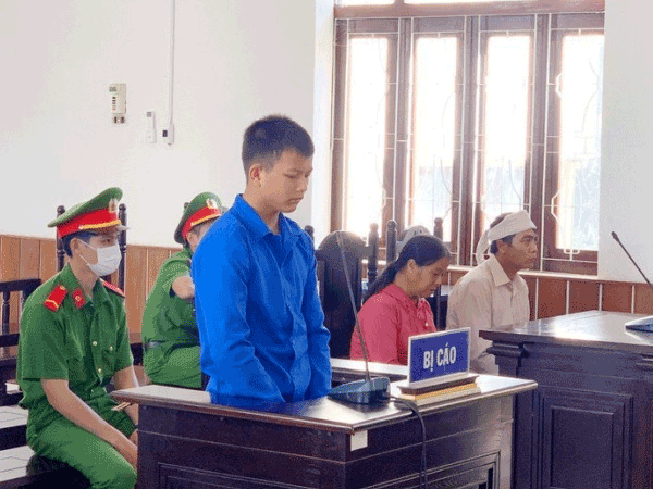 Thiếu niên 15 tuổi đánh chết người vì ăn cơm xong không chịu dọn chén bát