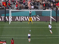 Thủ môn Kim Thanh gây sốt, cản phá quả penalty của ĐT Mỹ