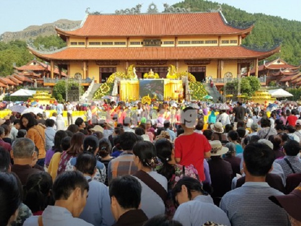 Thông tin mới về việc thu chi tiền công đức tại chùa Ba Vàng