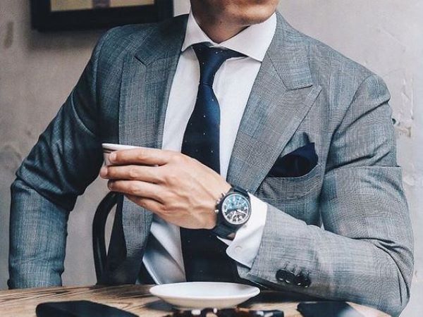 Bốn món phụ kiện của một người đàn ông lịch lãm