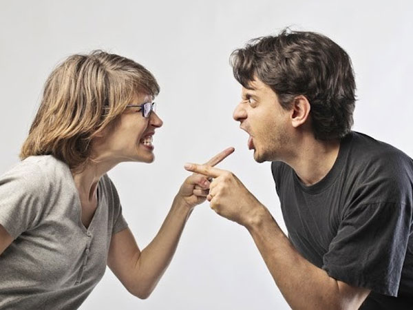 Nghệ thuật 'cãi nhau' với chồng của phụ nữ khôn ngoan