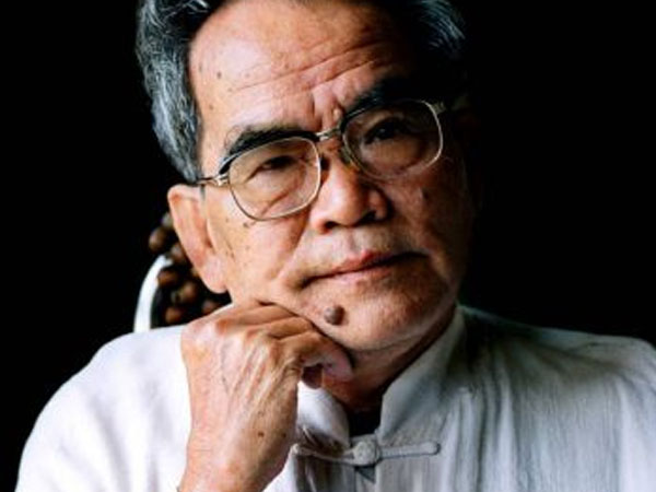 Nhà văn Hoàng Phủ Ngọc Tường qua đời