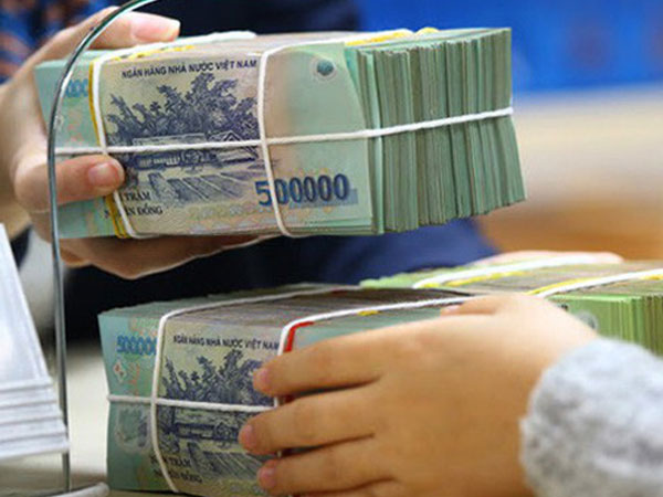 Người dân gửi 6,347 triệu tỷ đồng vào ngân hàng, mức cao kỷ lục
