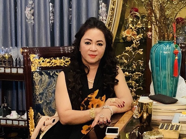 Công an TP HCM đang rà soát các tài khoản 'câu like' vụ án Nguyễn Phương Hằng