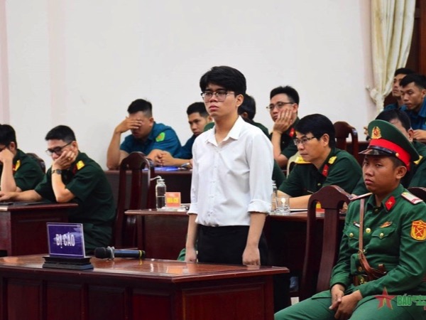 Thanh niên đăng tin 'nhóm chiến sĩ hiếp dâm nữ sinh trường HUFLIT' lĩnh án