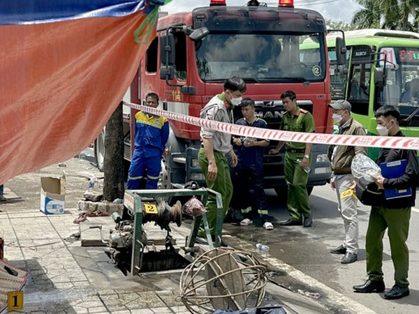 Ngạt khí khi nạo vét cống ở Sài Gòn, 1 công nhân tử vong, 4 người nhập viện cấp cứu