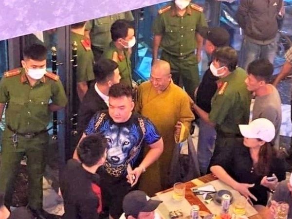 TP.HCM yêu cầu làm rõ nhân thân 'nhà sư vào quán nhậu'