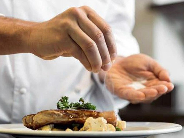 'Sát thủ' thầm lặng đến từ lọ gia vị trong bếp