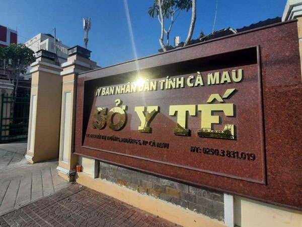 Cách chức Giám đốc Sở Y tế Cà Mau Nguyễn Văn Dũng