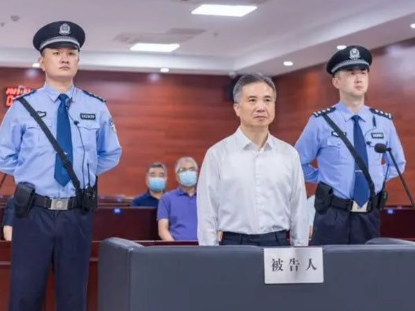 Cựu bí thư thành ủy ở Trung Quốc ỷ quyền xoay chuyển vụ án, biến to thành nhỏ
