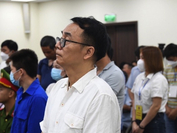 Cựu Phó Cục trưởng Trần Hùng bị tuyên án 9 năm tù về tội nhận hối lộ