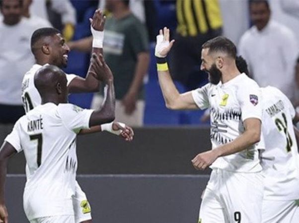 Benzema cứa lòng đẹp như tranh vẽ trận ra mắt Al-Ittihad