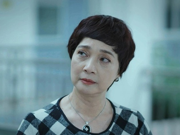 NSND Lê Khanh xin lỗi khán giả về bộ phim đang bị chê trên sóng giờ vàng
