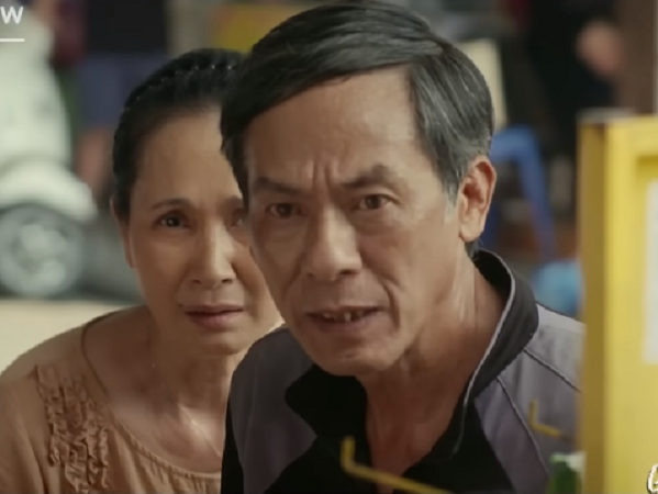 Gia đình mình vui bất thình lình tập 42: Vợ chồng ông Toại bắt được kẻ trộm tiền, Phương bất ngờ biết chồng nghỉ việc
