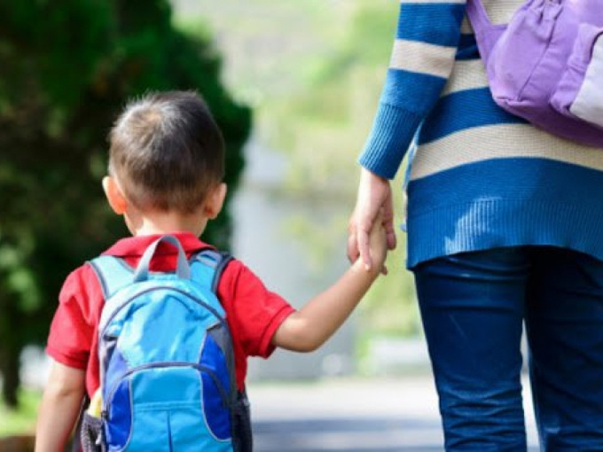 Xử trí với chứng lo âu, căng thẳng tâm lý khi trẻ bắt đầu đi học