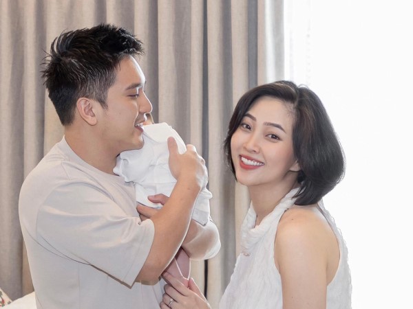 MC Liêu Hà Trinh: Chồng chia ca trông con mỗi tối với tôi!