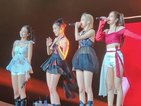 Người hâm mộ 'cắn răng' mua vé máy bay TPHCM - Hà Nội giá cao để kịp xem concert BLACKPINK đêm cuối