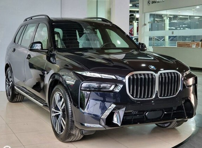 BMW X7 giảm giá, rẻ hơn vài tỷ đồng so với Lexus LX600