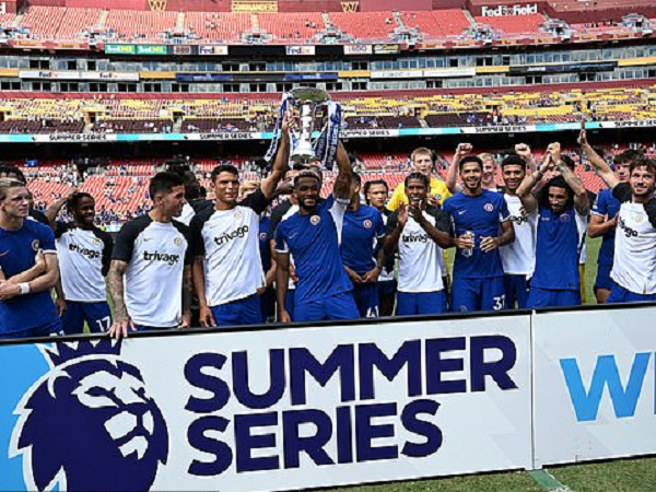 Tân binh tỏa sáng, Chelsea đoạt cúp vô địch đầu mùa