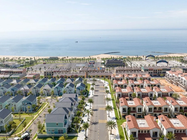 Nỗi khổ của nhà giàu đầu tư biệt thự, nếu không thoát được hàng có nguy cơ mỗi tháng 'còng lưng' trả lãi bằng lô đất quê